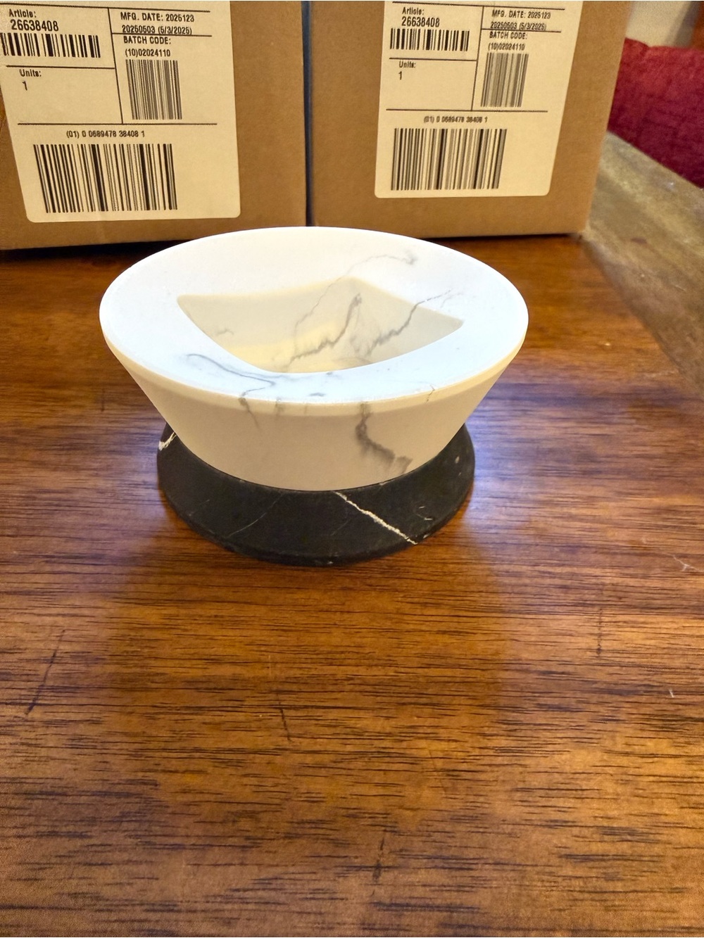 Bath and Body Works: Marble Two-Tone soap dish